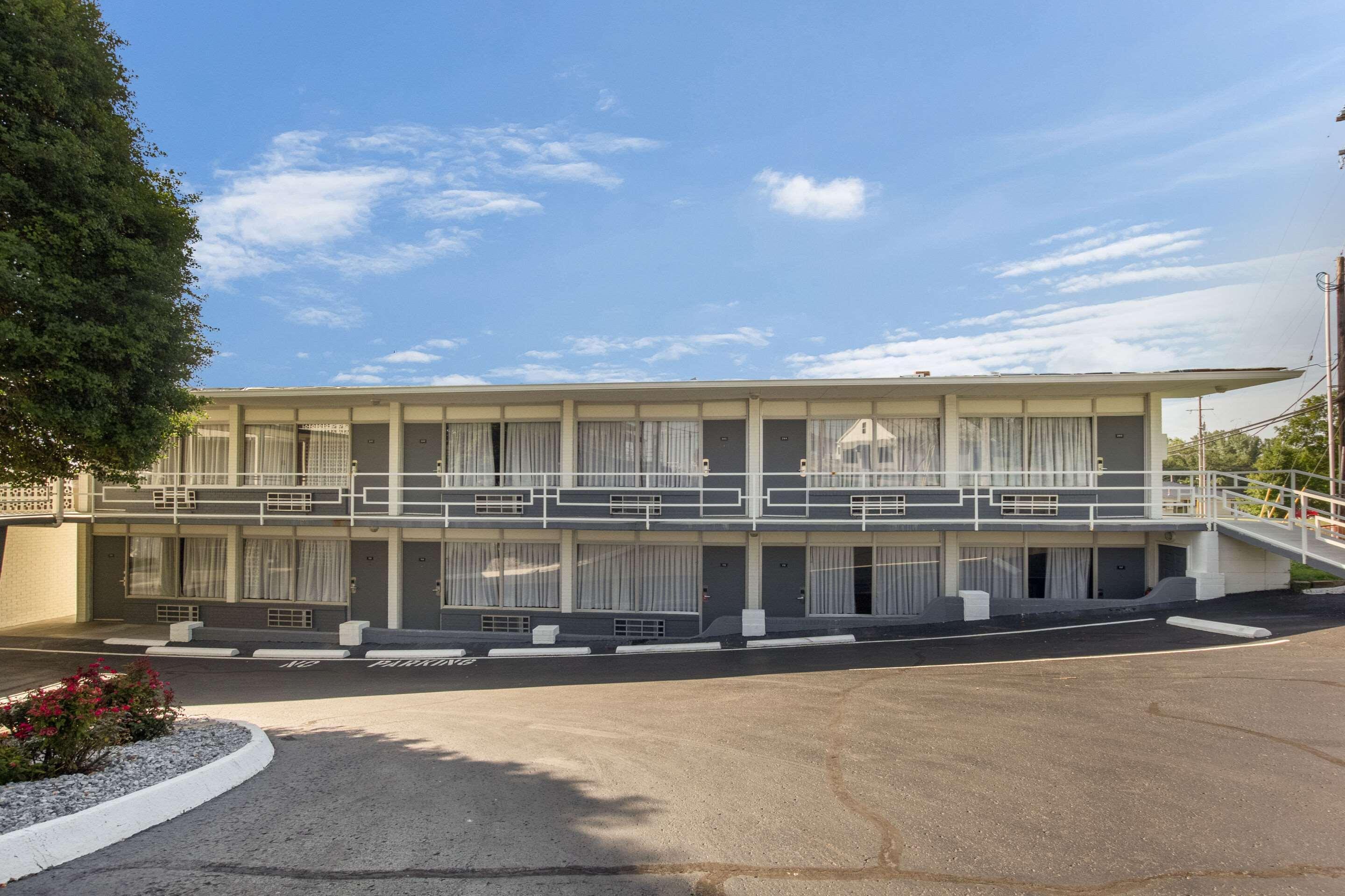 Econo Lodge Fort Knox Radcliff Exterior photo